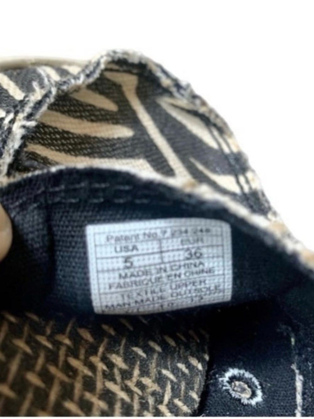 Sanuk On The Prowl Zebra Print Slip On Shoes Size 5 Metallic Black Comfort Flats - Picture 4 of 4